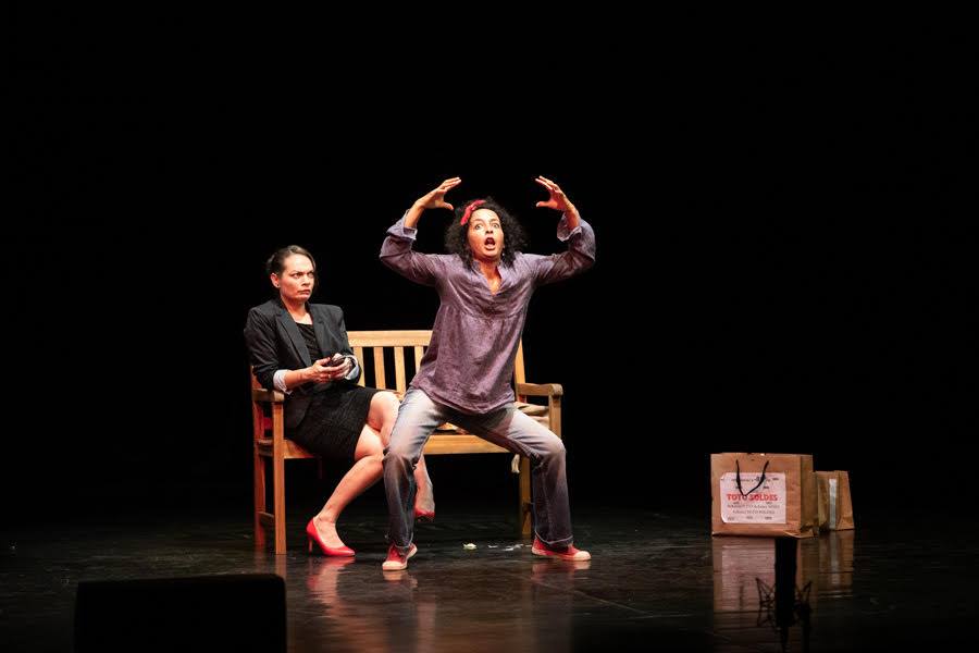 Muriel Herbaud et Catherine Lataste dans la comédie "Collision" de Rivoire & Cartier/