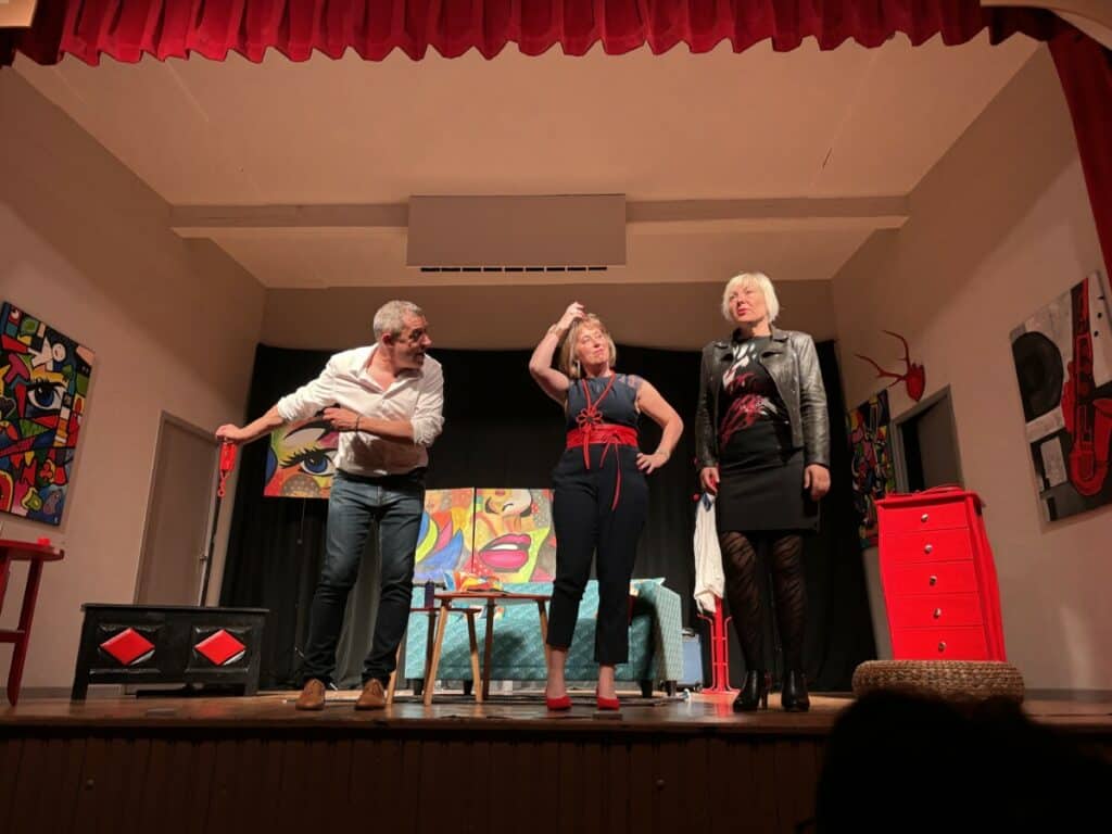 Une Femme Idéale, comédie de Rivoire et Cartier par la Kompagne du parapluie