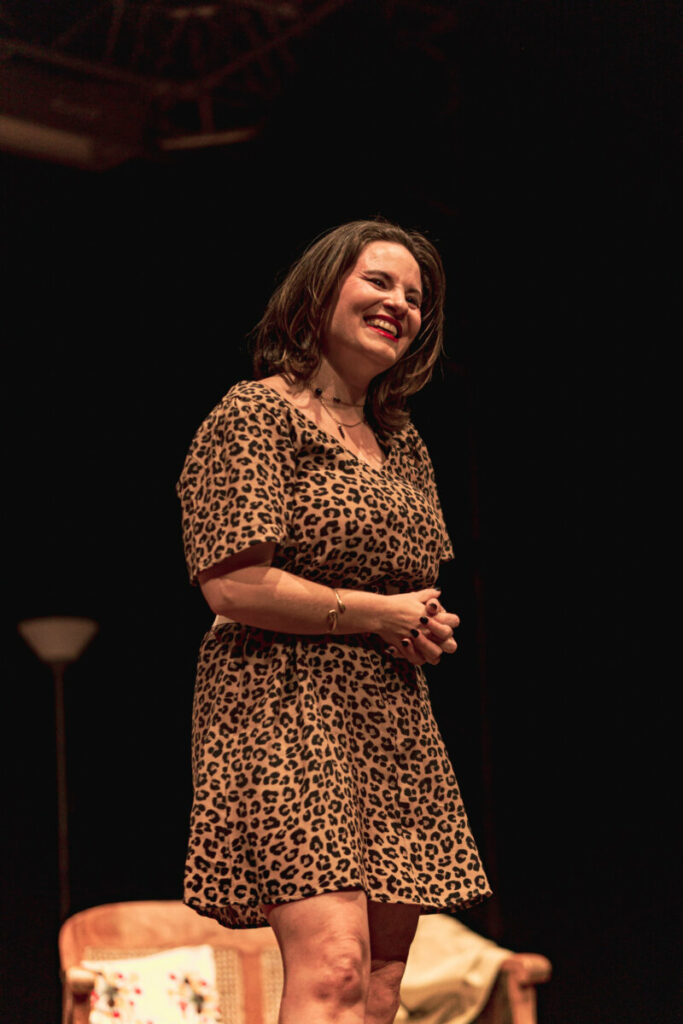 Kelly Ferrand dans la comédie de Rivoire & Cartier, "Du Parmesan dans les tagliatelles".