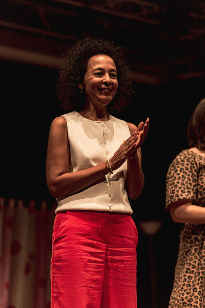 Catherine Lataste dans la comédie de Rivoire & Cartier, "Du Parmesan dans les tagliatelles".